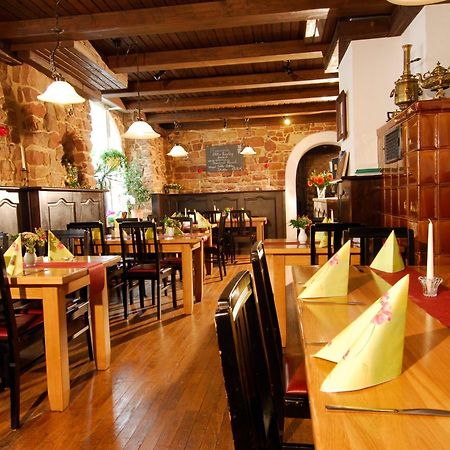 Hotel Wirtshaus Zum Pferdemarkt Saarburg Esterno foto