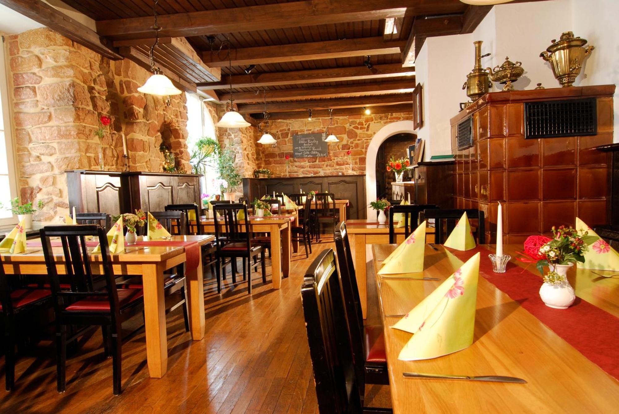 Hotel Wirtshaus Zum Pferdemarkt Saarburg Esterno foto
