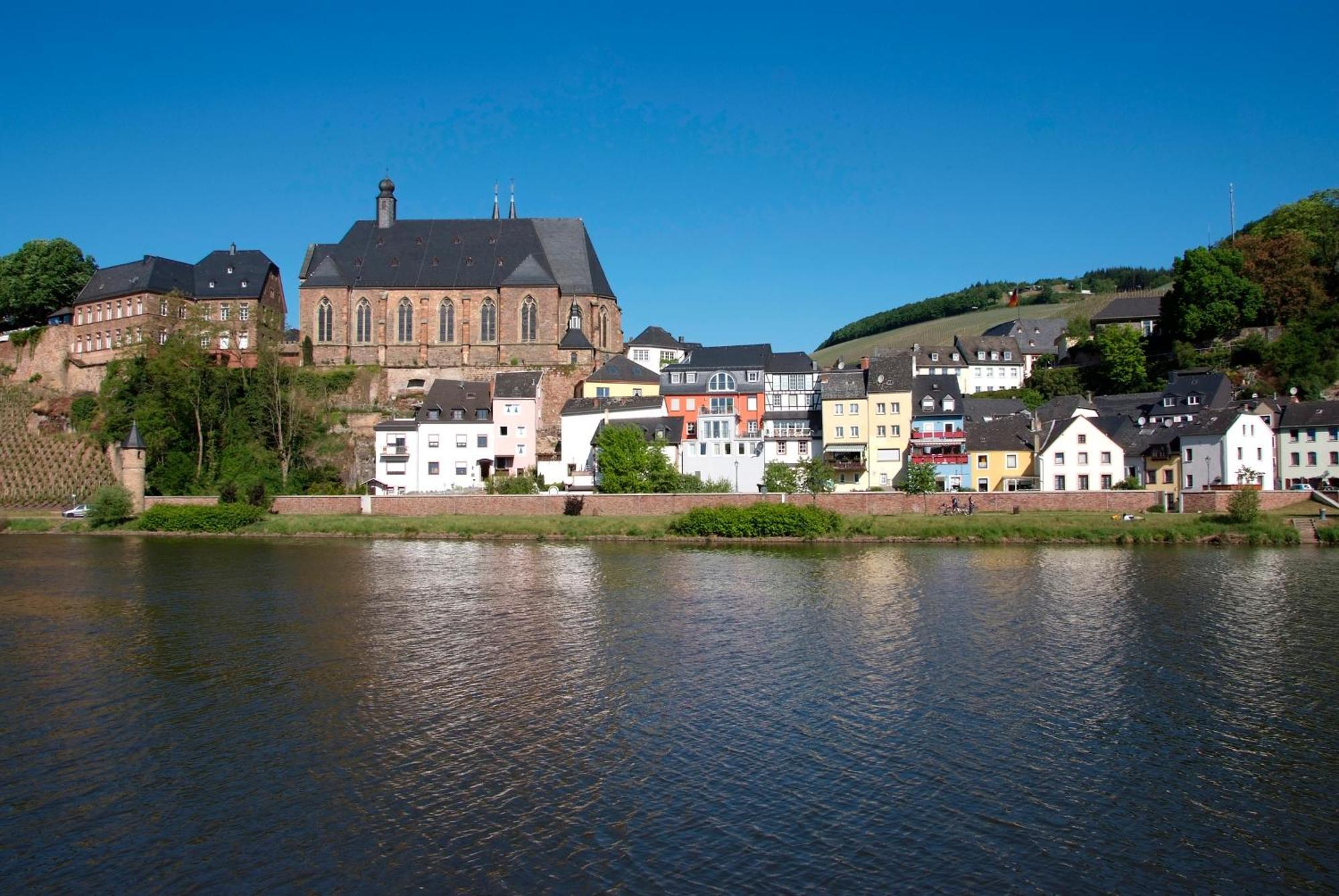 Hotel Wirtshaus Zum Pferdemarkt Saarburg Esterno foto